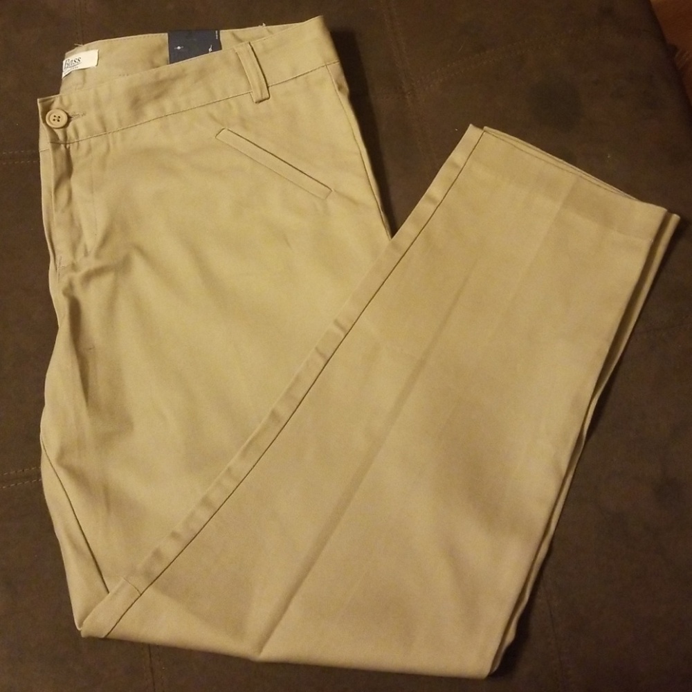 Capris - Picture 4 of 4